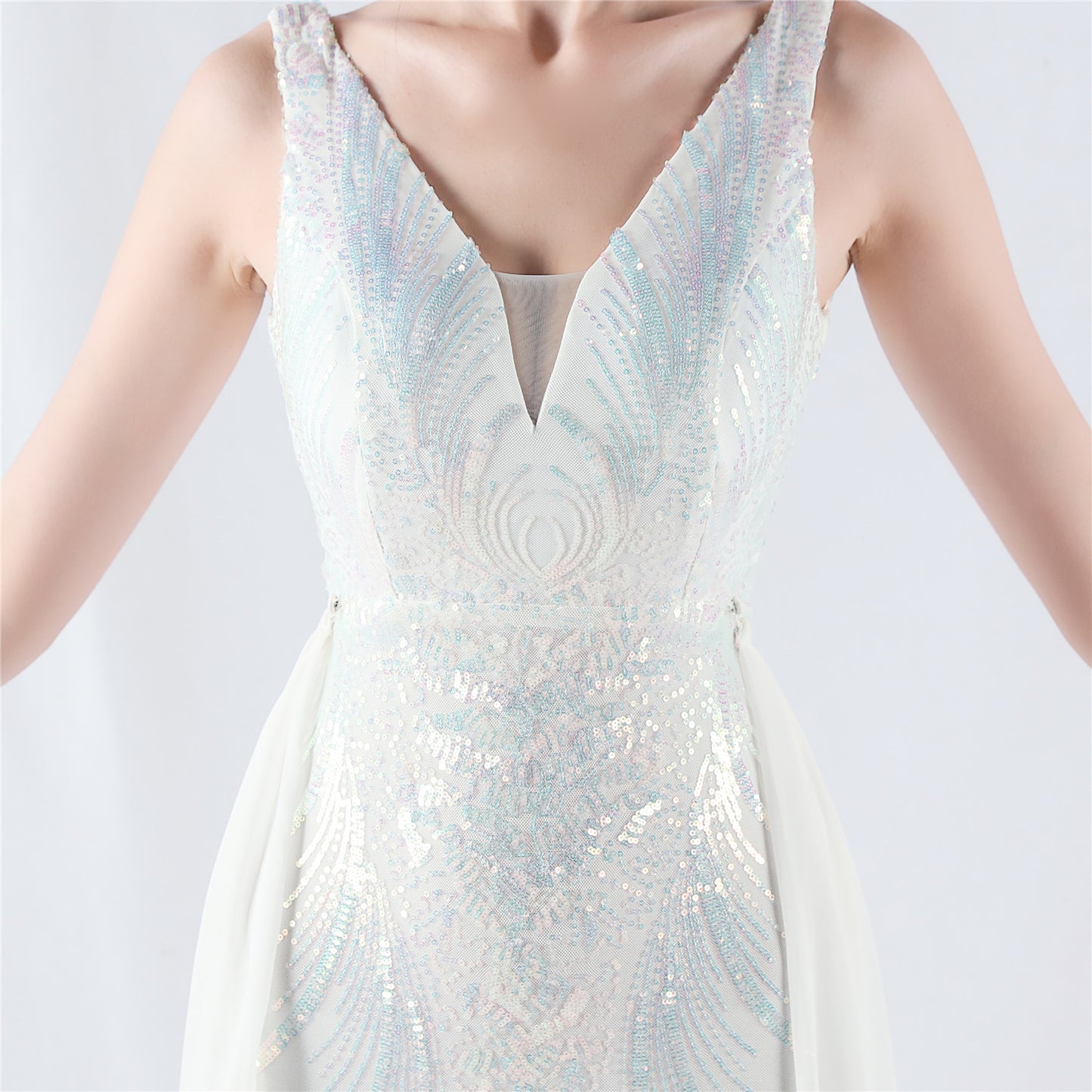 Aureate/White